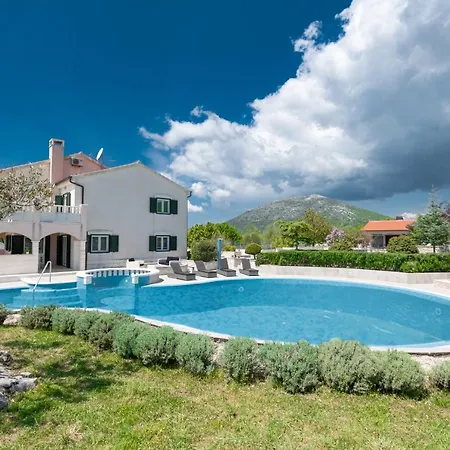 Villa Nada