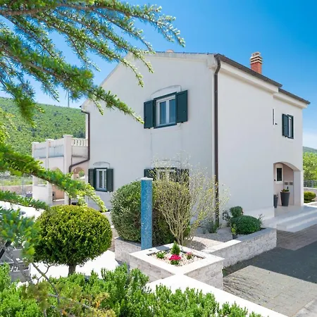 Nada Villa *