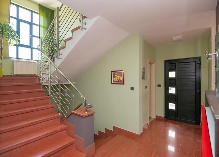 Nada Villa